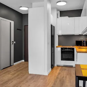  Apartament Lotnisko Chopina Modern Studio
