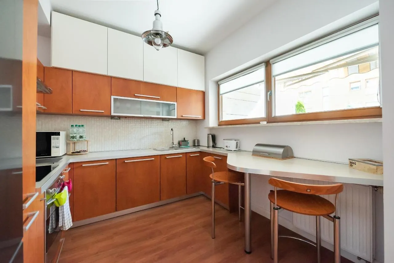 Pole Mokotowskie Spacious Apartment Warsaw